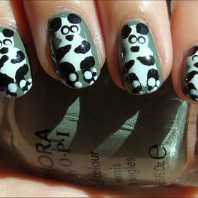 Panda Nails
Nail tutorial & more photos here: http://www.swatchandlearn.com/nail-art-tutorial-panda-nails/