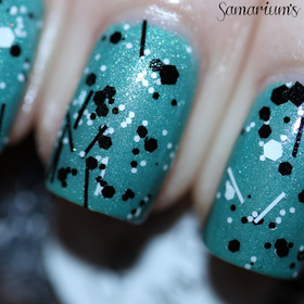 Manglaze ILF with Lynnderella Connect the Dots over it

http://samariums-swatches.blogspot.com/2012/01/manglaze-ilf-glossy-matte-lynnderella.html