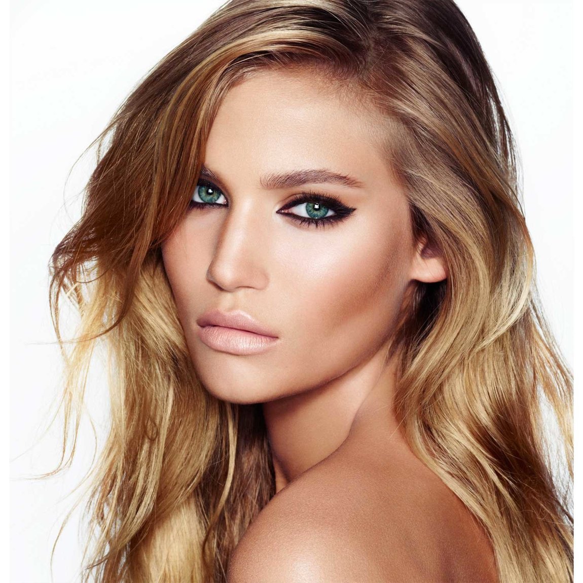 Charlotte Tilbury Get the Look The Rock Chick product smear.