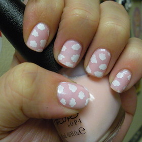 Clouds
Nicole by OPI Kim-pletly in love and Konad stamp plate m79