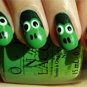 Frog Nails
Nail tutorial & more photos here: http://www.swatchandlearn.com/nail-art-tutorial-frog-nails/