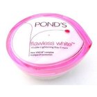 Ponds Flawless White Visible Lightening Daily Cream 