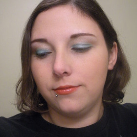 A soft, feminine look using Dark Heart Designs Nightmare Before Christmas inspired collection. Shadows used are Ghost Dog, Bone Daddy, and Rag Doll, Lip Slicks gloss in Lock, and Eye Light gel liner in Boogie Man.