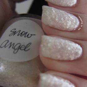 Lynnderella Snow Angel @gemsinabottle