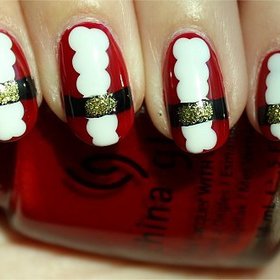 Santa Nails
Nail tutorial & more photos here: http://www.swatchandlearn.com/nail-art-tutorial-santa-nails/