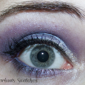 My eye looking freaked out haha I like this eye look though.

http://samariums-swatches.blogspot.com/2011/12/sephora-metallize-palette-swatches-eotd.html