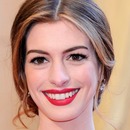 Oscar Makeup 2011: Anne Hathaway