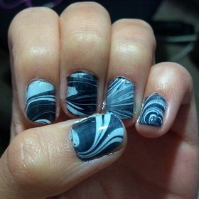 I really liked the contrasting combination and I was really excited to try the Swirl Technique out. It's a little messy cause I'm not too big on cleaning up around the nails after finishing but I was really happy with the result!
