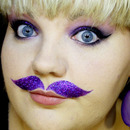 Glitter 'moustache' ( or mustache, if you prefer the english spelling to the french one :P ) for MOVEMBER. http://www.movember.com