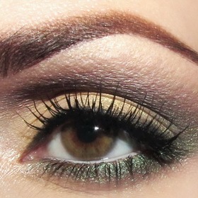 A bit out of my comfort zone - Springtime makeup! 
