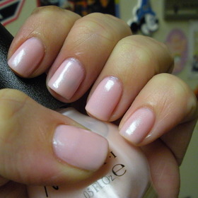 Nicole by OPI Kim-pletly in love