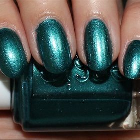 See my review & more swatches here: http://www.swatchandlearn.com/essie-trophy-wife-swatches-review/