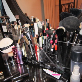 Lip Pencils, Eyeliners and Brushes