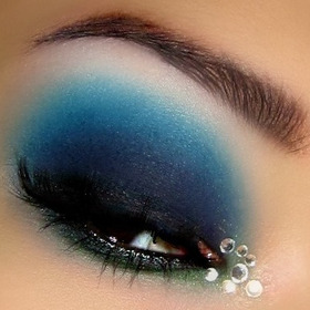 the rhinestones in the inner corners are definitely inspired by  make up artist Grzee's diamonds look! 