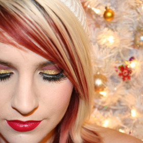 Cranberry Glitz Makeup 
http://www.youtube.com/watch?v=g28VIgAlzw0