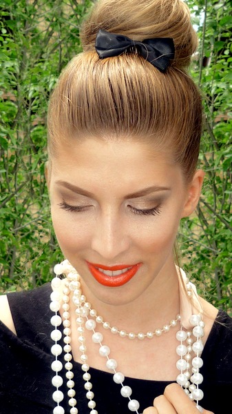 My modern Audrey Hepburn look using coral lip color from Sephora