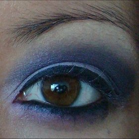 Maleficent-Inspired Eye Look
More photos here: http://www.swatchandlearn.com/purple-eye-of-the-day-inspired-by-maleficent/