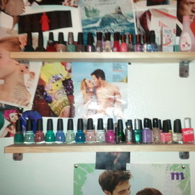 Some many nail polishes and so many more to come lol 