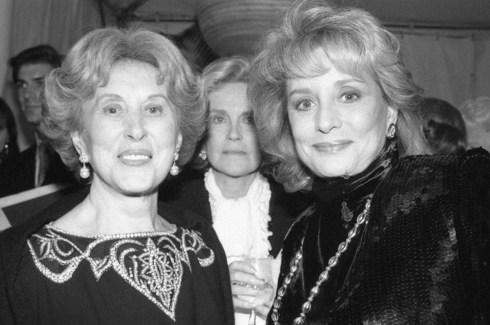 Estée Lauder and Barbara Walters. By Rose Hartman/Getty Images.