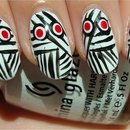 Underground-Graphic-Novel Mummy Nails
Nail tutorial & more photos here: http://www.swatchandlearn.com/nail-art-tutorial-mummy-nails/