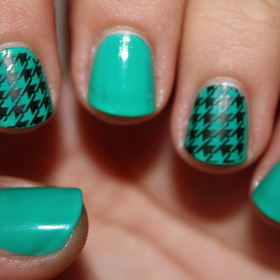 http://iloveprettycolours.blogspot.com/2012/04/golden-rose-paris-nail-lacquer-217.html