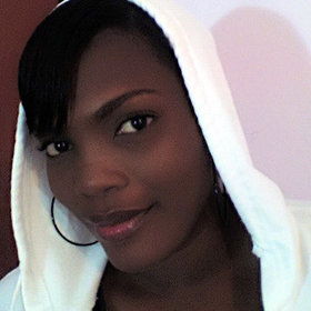 This back in the day before I got into eyeshadow. At this point of my life I hated eyeshadow but loved mascara and foundation.