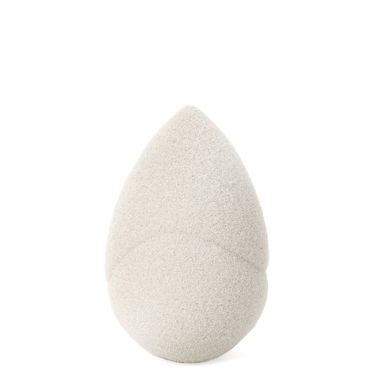 beautyblender beauty.blusher product smear.