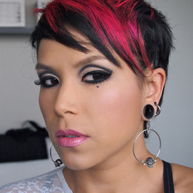 1960s-Sucker-Punch-esque Look
