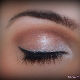 Using Pure fusion mineral eyeshadows


 Matte French cafe on the crease
and Haven on all over the lid and brow highlight
Black liquid liner and black mascara