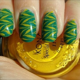 Green & Yellow Nails
More photos here: http://www.swatchandlearn.com/nail-art-bb-couture-frontier-woman-konadicure-using-konad-image-plate-m78/