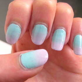 another gradient nail (finally the sun has come out here!)