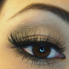 simple bronze look 