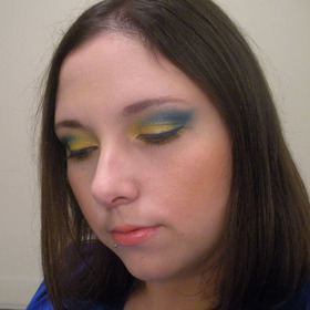 A Florida Gator inspired look for a fan party using Dark Heart Designs eye shadow in Rave, Tequila Sunrise, and Jadis