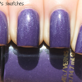 Revlon-Royal cloak

http://samariums-swatches.blogspot.com/2011/09/revlon-royal-cloak.html
