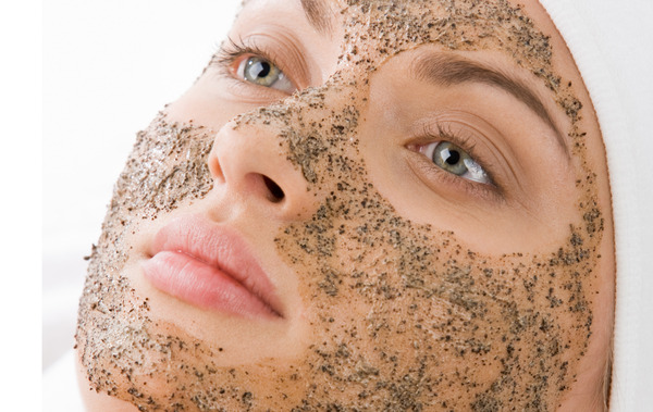 Face Scrub Benefits In Urdu