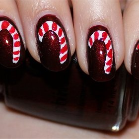 Candy Cane Nails
Nail tutorial & more photos here: http://www.swatchandlearn.com/nail-art-tutorial-candy-cane-nails/