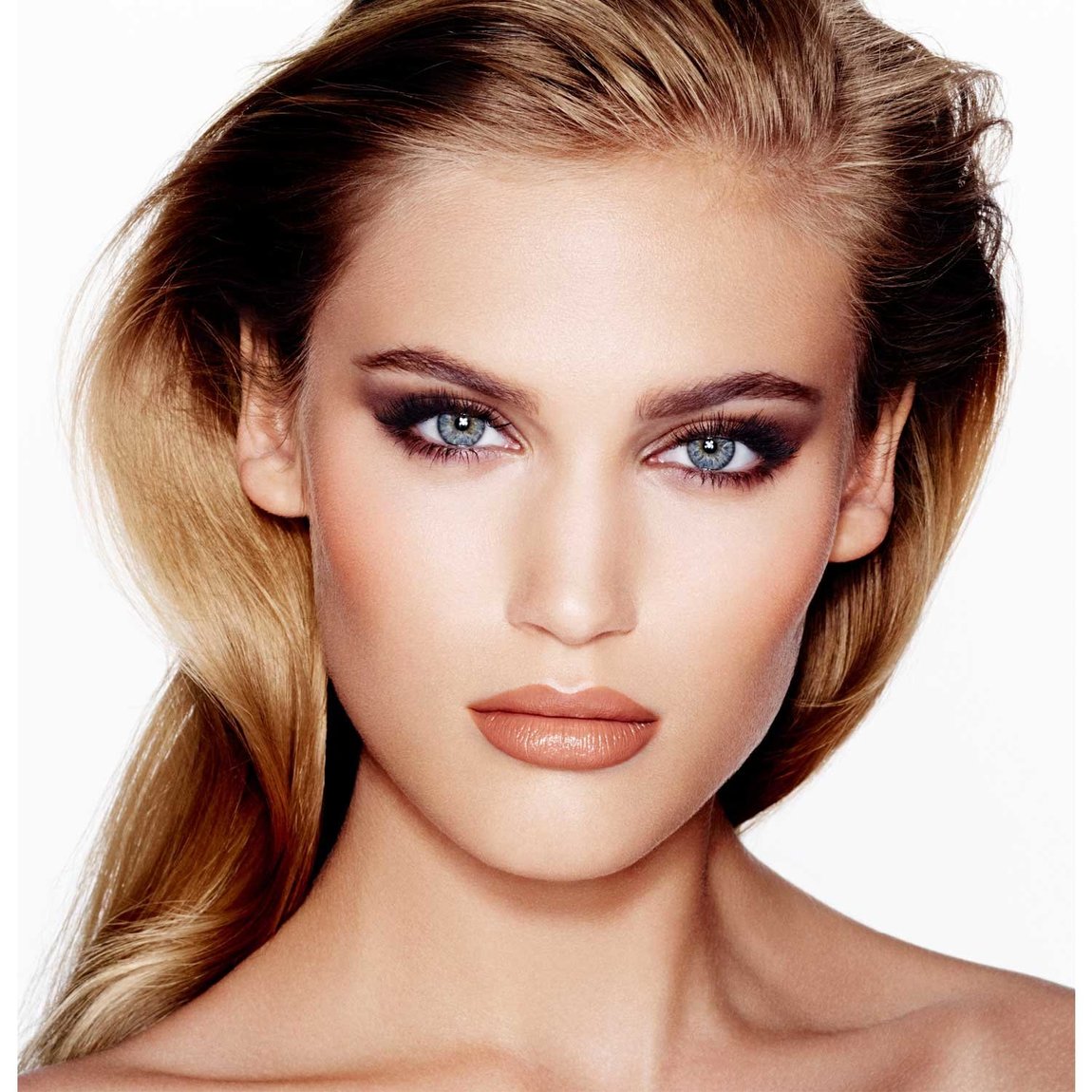 Charlotte Tilbury Get the Look The Sophisticate product smear.