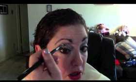 How to acheive a Simple Smokey eye