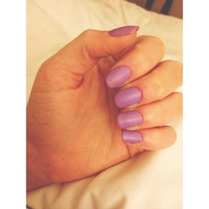 Clean, neat look and easy as pie! Just apply one or two coats of lilac nail varnish then apply a matte top coat to finish