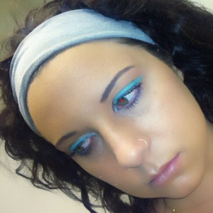 simple look with a bold liner! Stila Stick Waterproof Eyeliner in Turquoise
