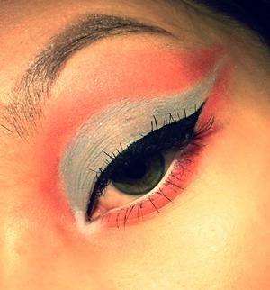 Messing around with my makeup...(: