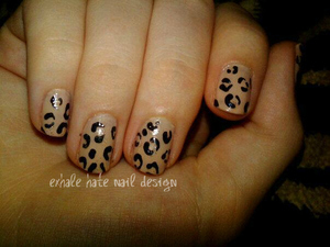 neutral leopard