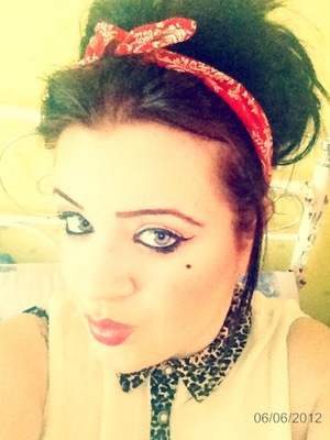 after watching a few videos on you tube i decided to try and create my own pin up girl look. Any feedback is great :)
