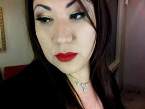 Old Hollywood/Glamour Pinup look.  Love MAC Russian Red :)