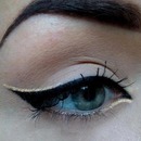 Subtle cat eye with hint of gold