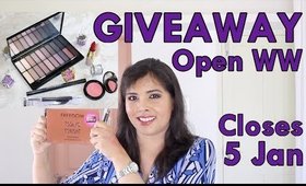 Holiday Makeup Giveaway 2017 | Open Worldwide