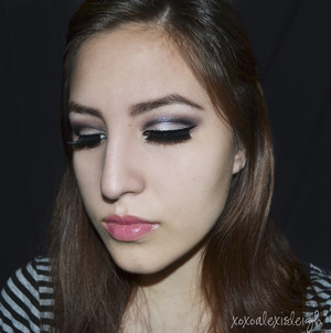 http://www.xoxoalexisleigh.com/2013/01/happy-new-yearrrr-makeup-tutorial.html