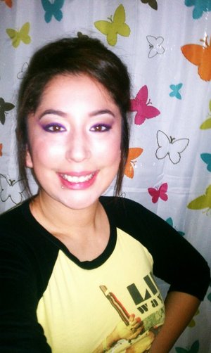 purple liner with a bronzy/gold background =]