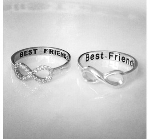 Best friend rings 