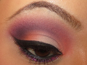http://tinamarieonline.blogspot.com/2011/10/autumn-rose-with-pop-of-glitter-makeup.html